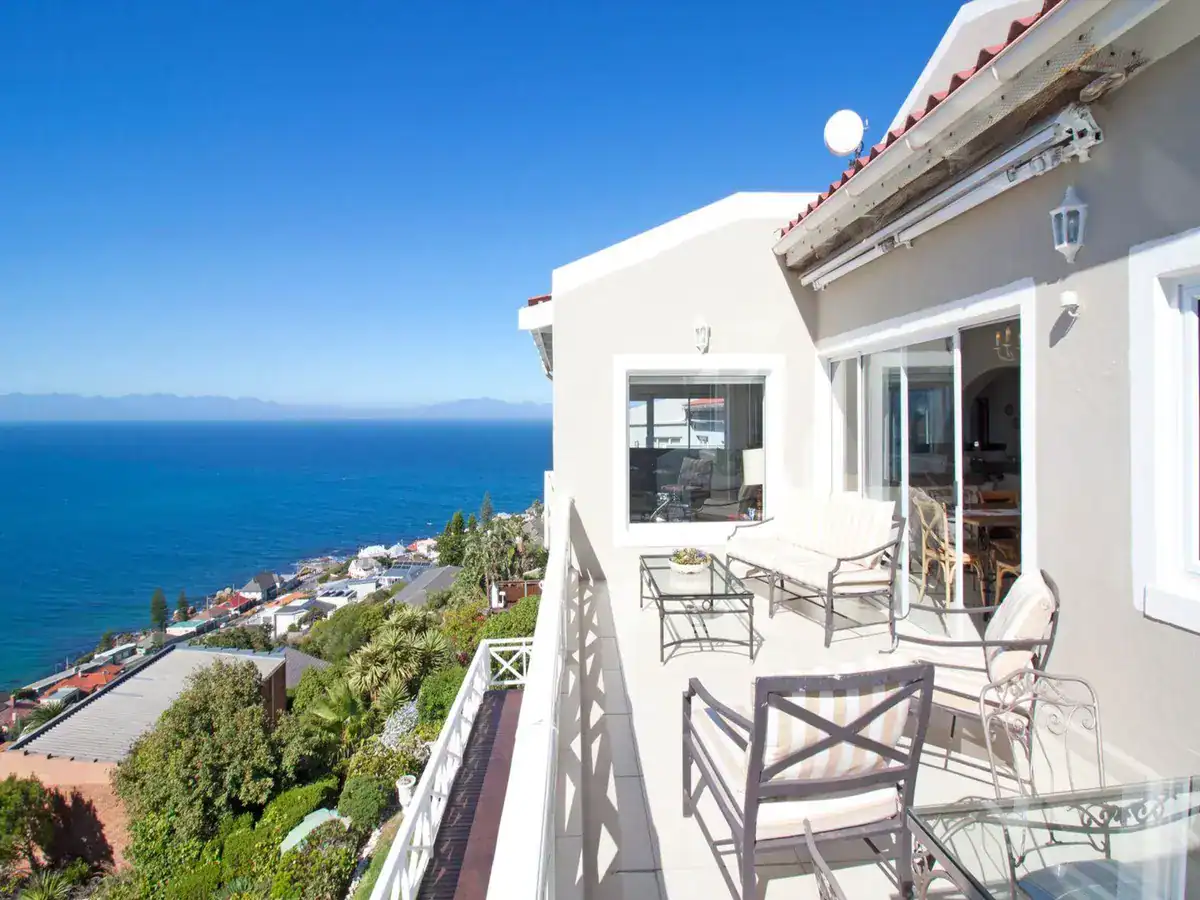 Completed Muizenberg Mountainside home exterior after coastal preparation and painting