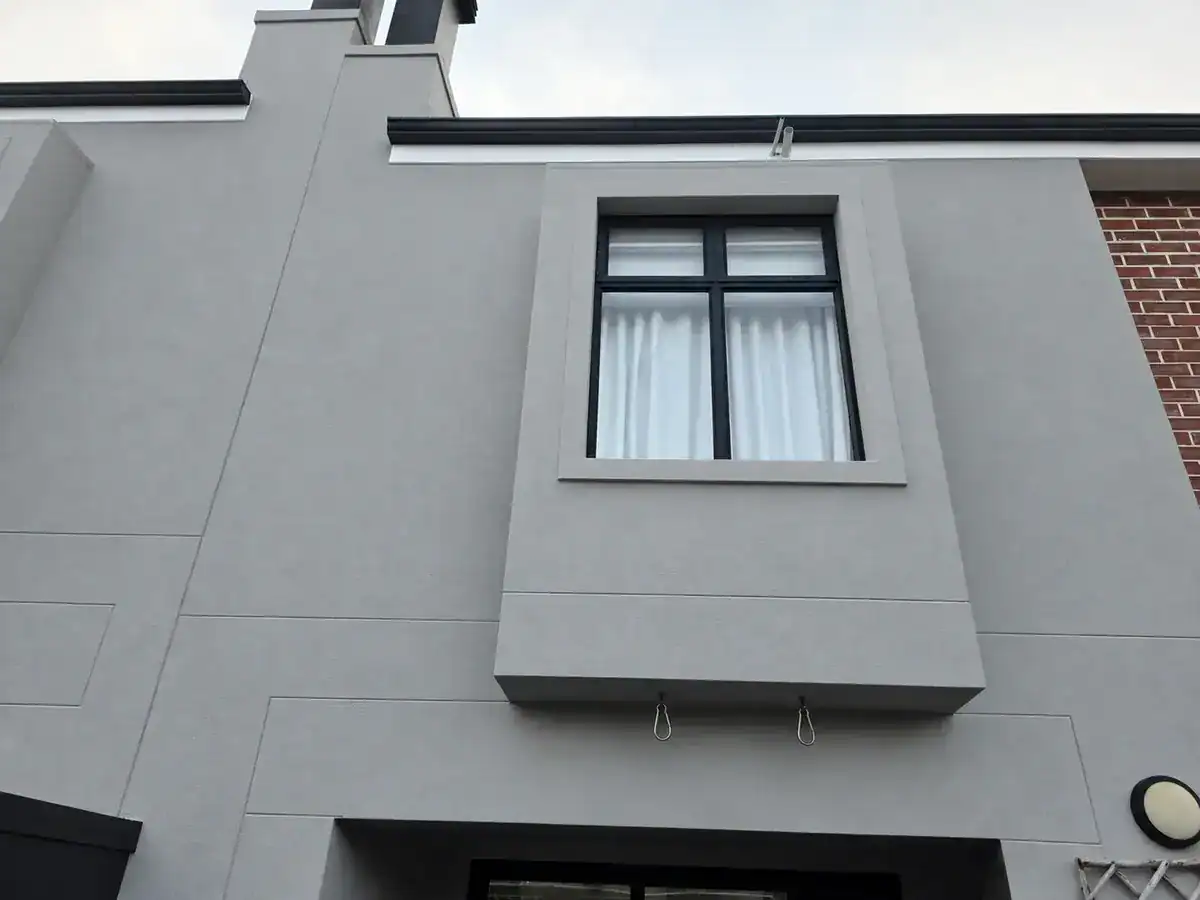 D’Landen Estate Durbanville exterior wall after crack repairs and repainting