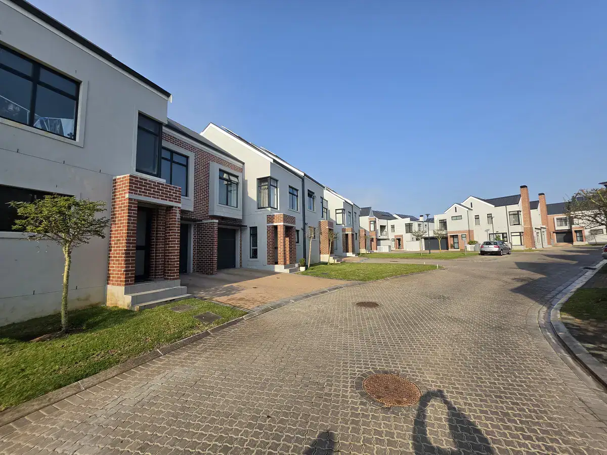 D’Landen Estate townhouse complex in Durbanville with multiple exterior units